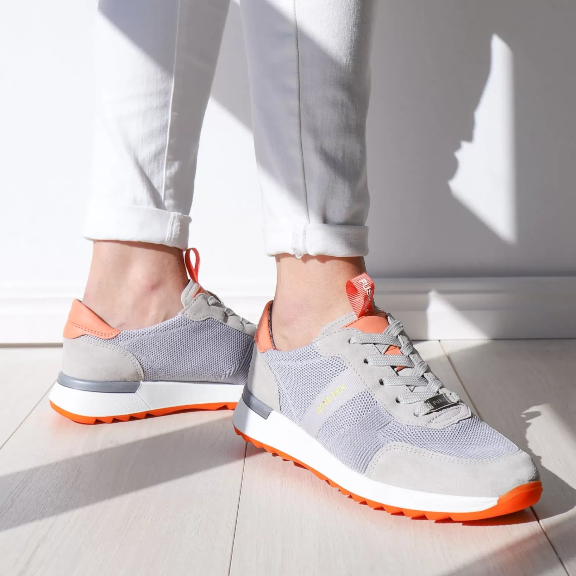 33901 Grey And Peach